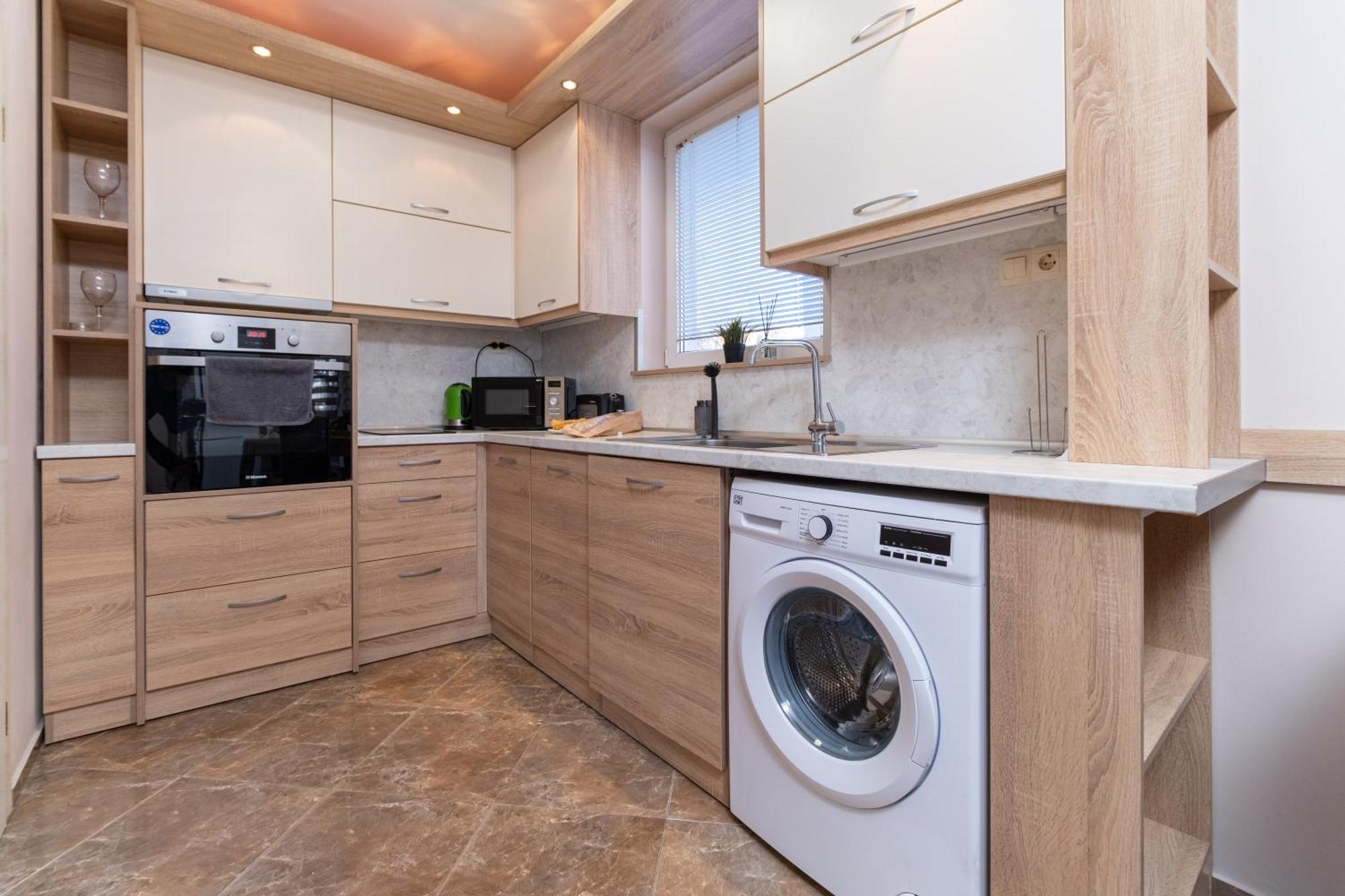 Comfortable 2Br Urban Getaway In City Center Plovdiv Exteriör bild