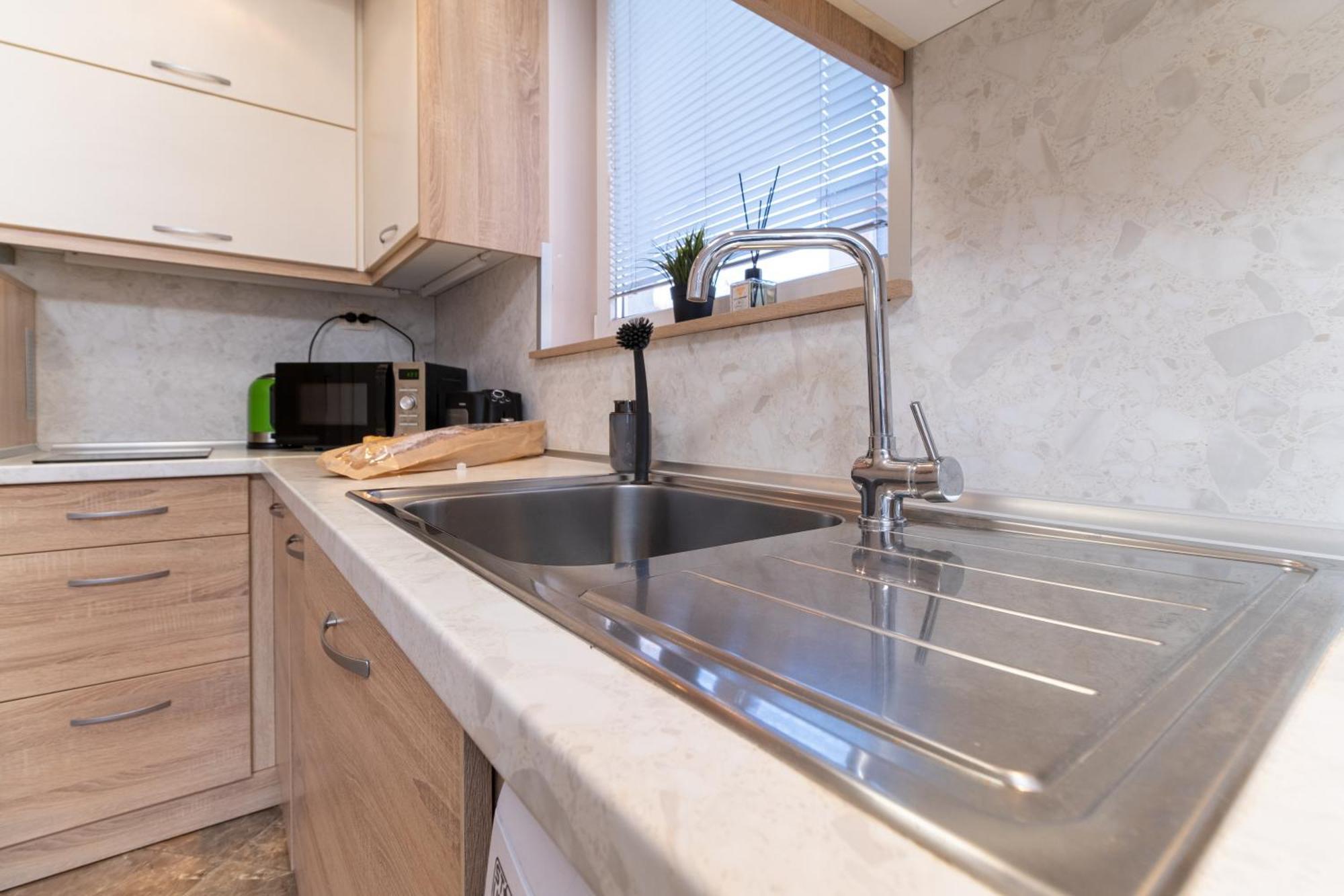 Comfortable 2Br Urban Getaway In City Center Plovdiv Exteriör bild