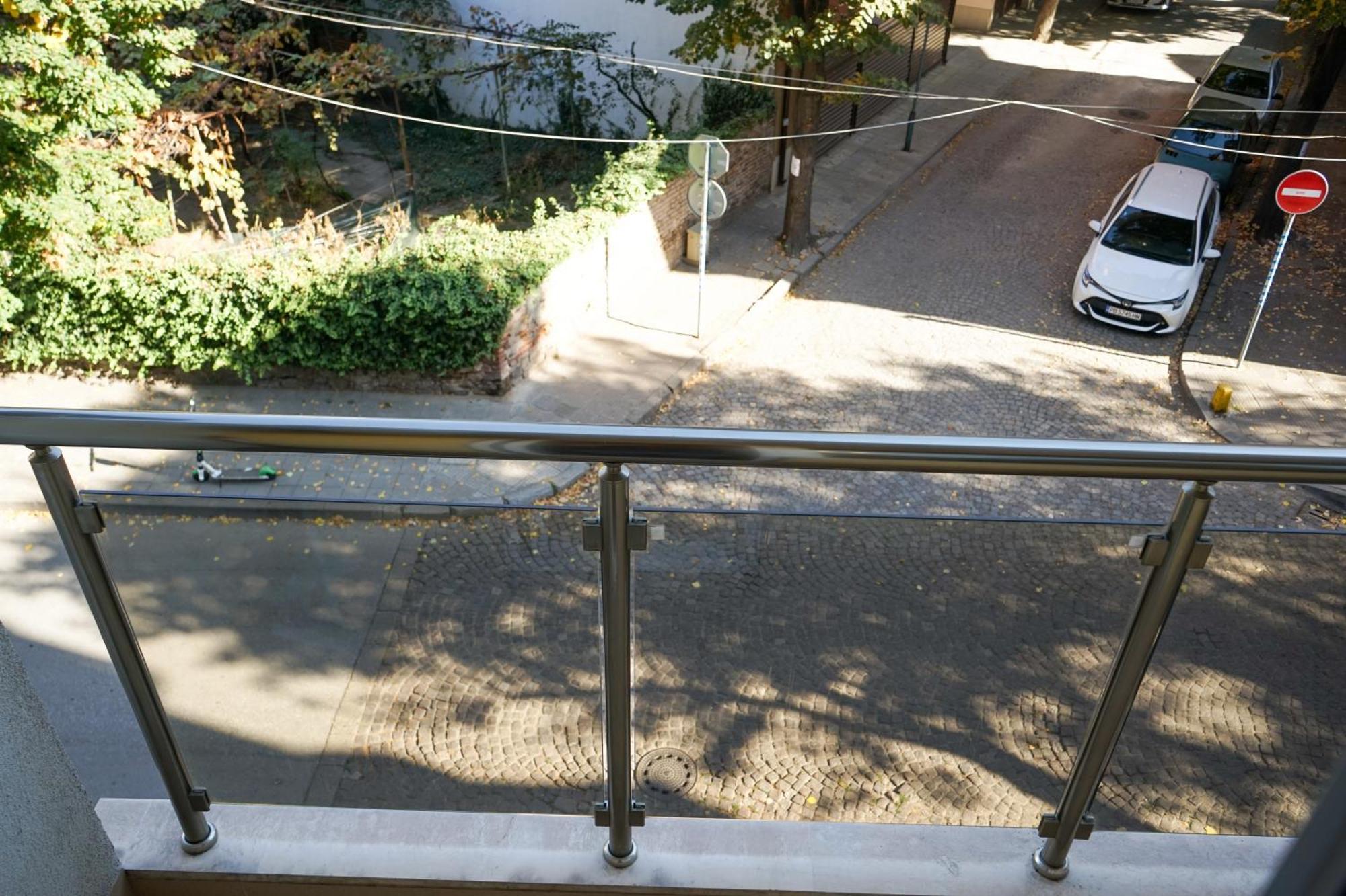 Comfortable 2Br Urban Getaway In City Center Plovdiv Exteriör bild