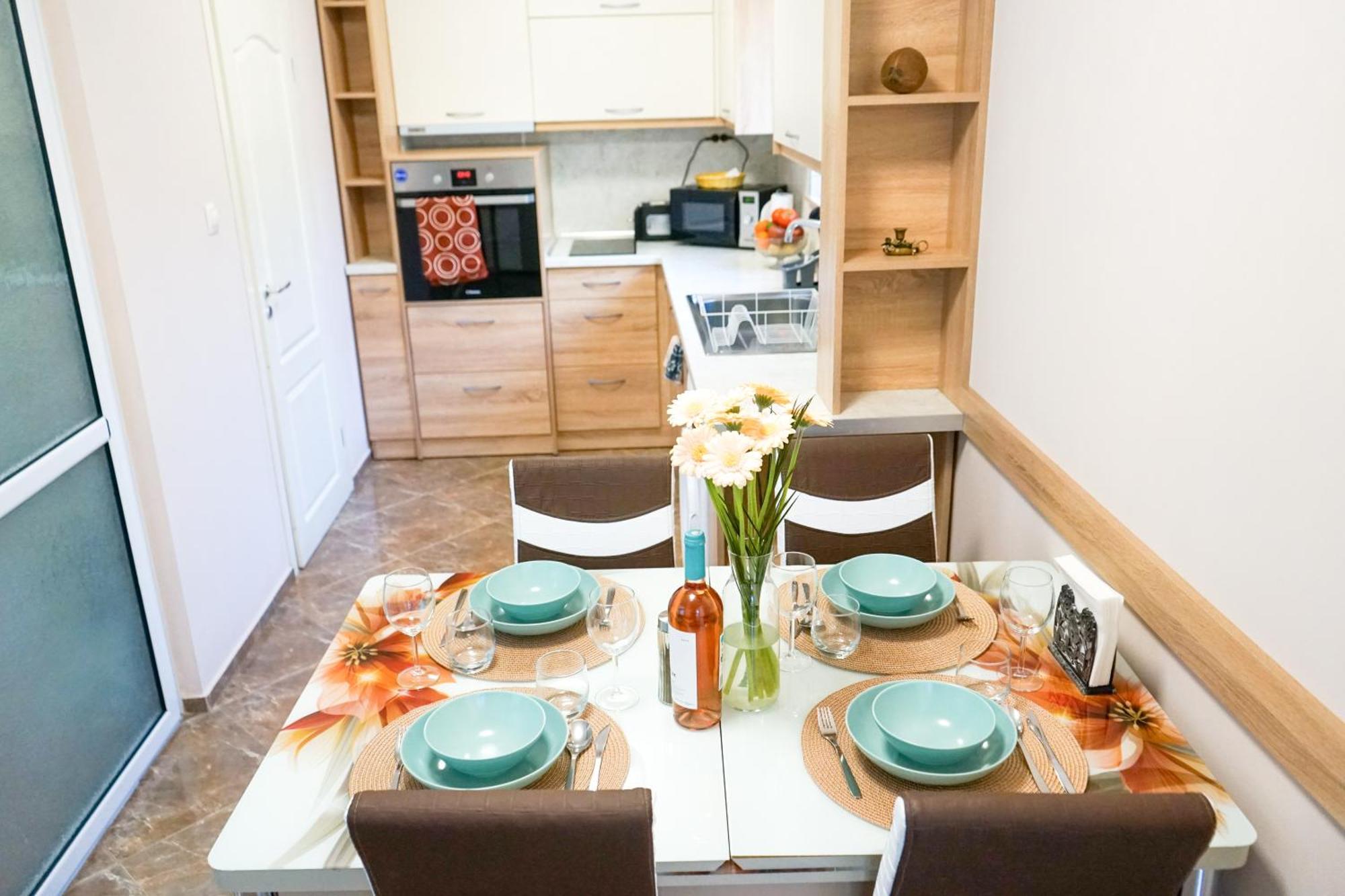 Comfortable 2Br Urban Getaway In City Center Plovdiv Exteriör bild